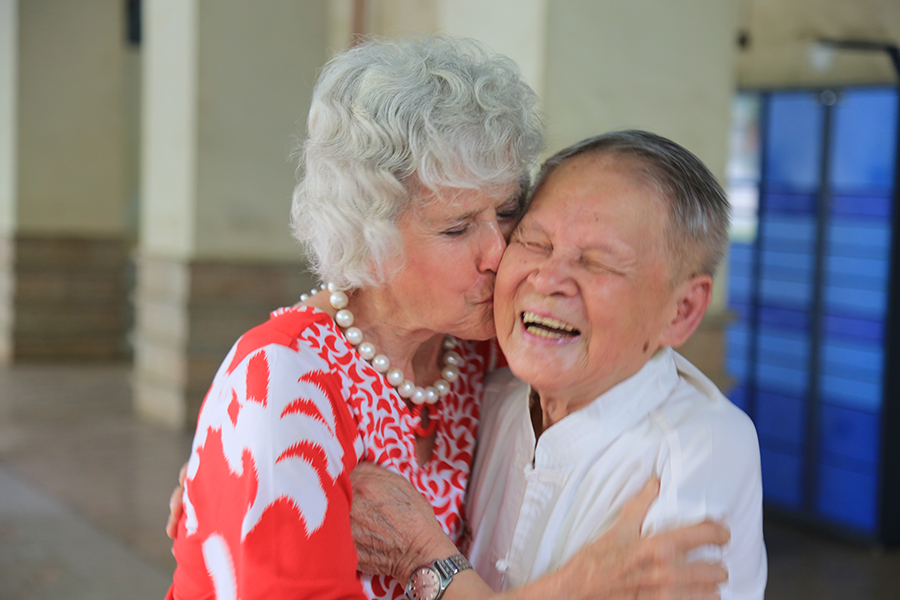 Woman reunited with Chinese rescuer 71 years on