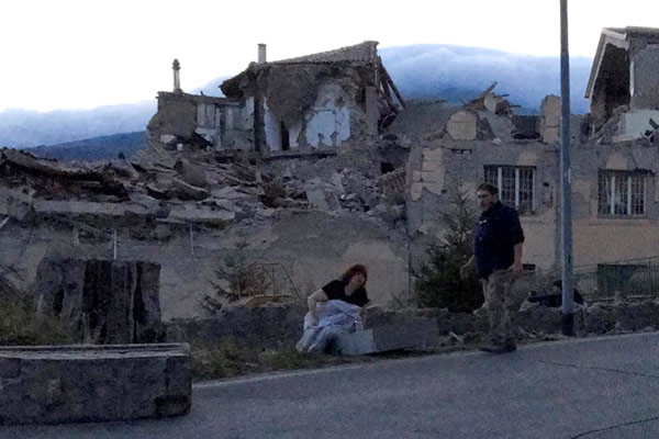 At least 73 killed after strong quake strikes Italy, topples buildings