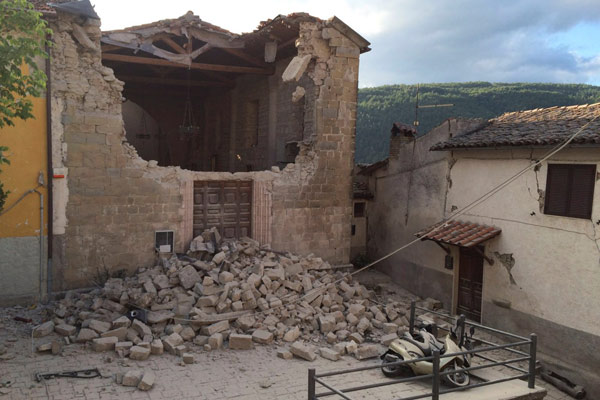 At least 73 killed after strong quake strikes Italy, topples buildings