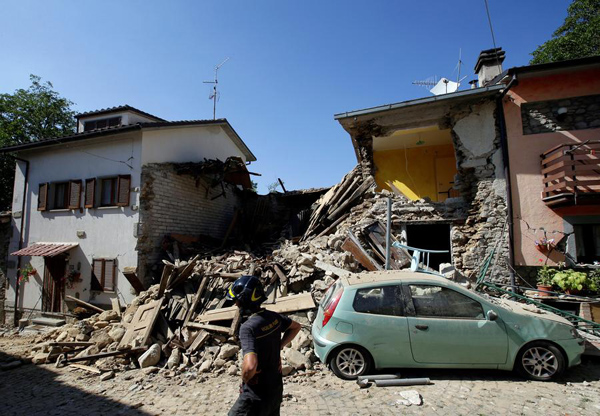 Italy mourns earthquake victims, death toll rises to 290