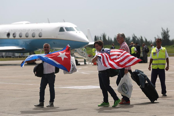 First direct commercial flight from US in more than 50 years lands in Cuba