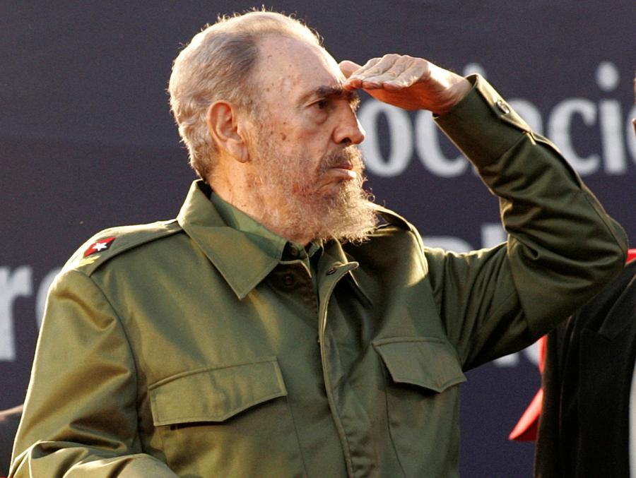 Cuban revolutionary leader Fidel Castro dies at 90