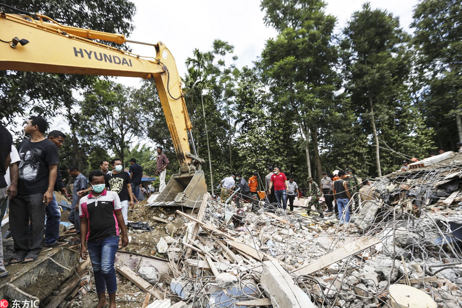 At least 25 killed in Indonesia's strong quake