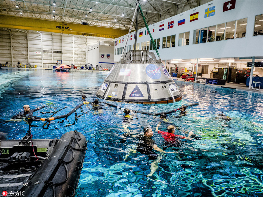 Staring at the space - best NASA photos of the year