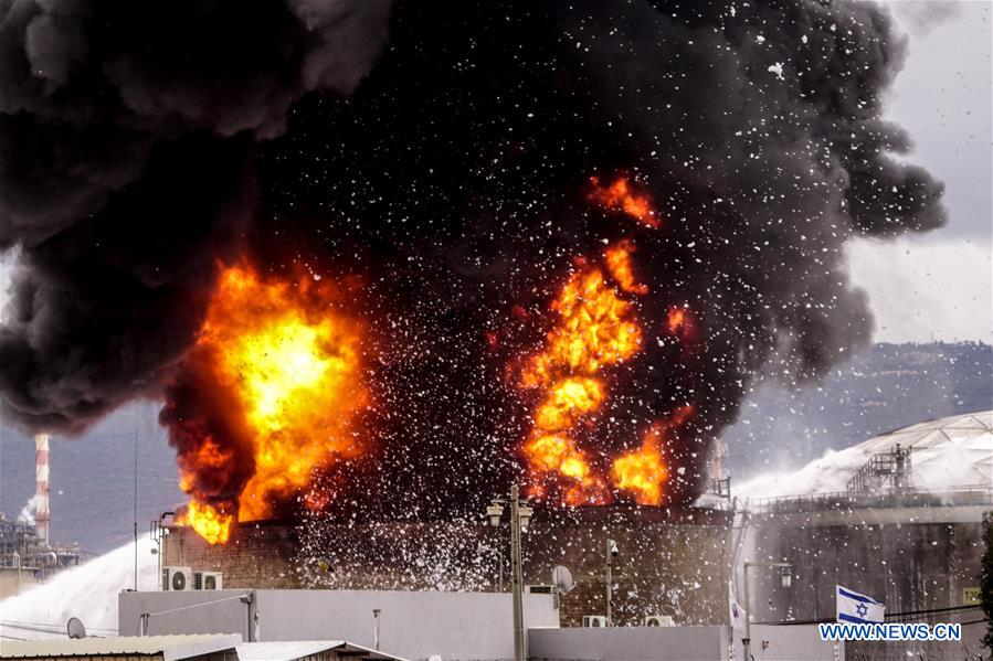 Large fire breaks out in fuel tank of oil refinery in Haifa, Israel