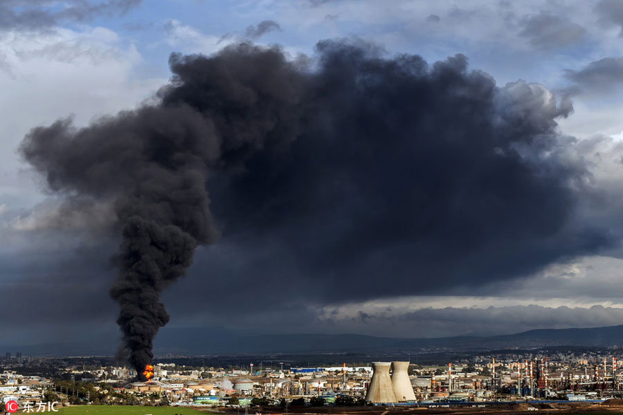 Large fire breaks out in fuel tank of oil refinery in Haifa, Israel
