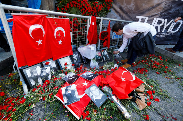 Turkey detains 5 in connection with Istanbul nightclub attack