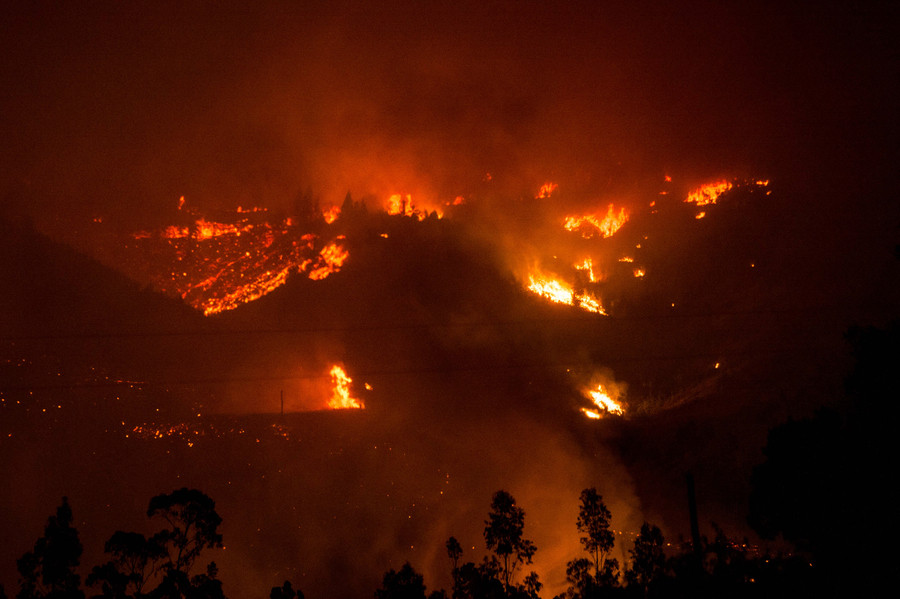 Chile battles devastating wildfires as international help pours in