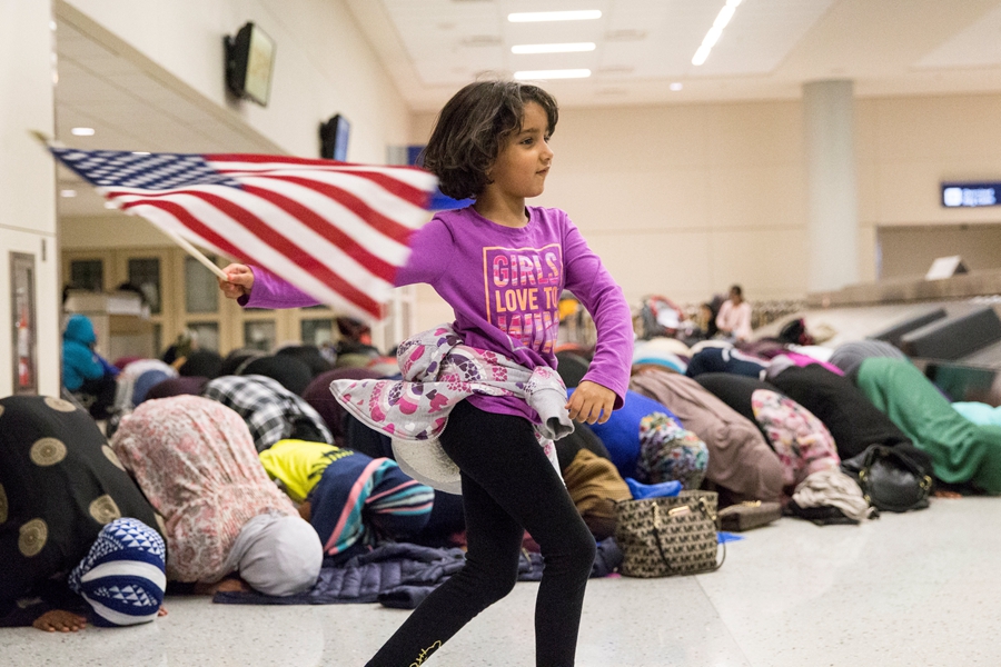 Trump's refugee ban sparks protests before White House, at over 30 US airports