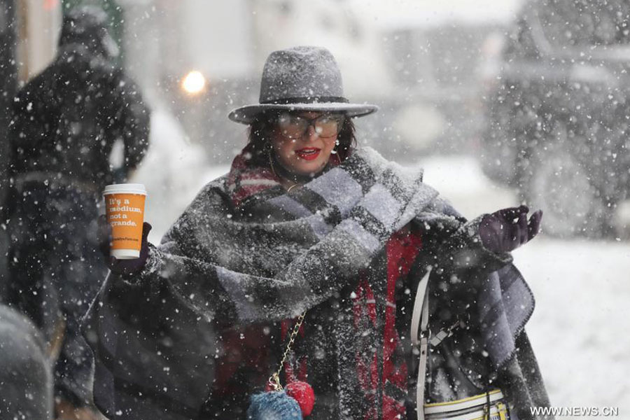 Two die as winter storm wallops northeastern United States