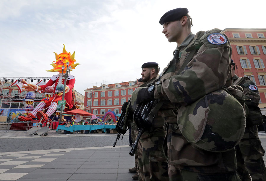 Nice shrugs off terror fears to revel in Carnival