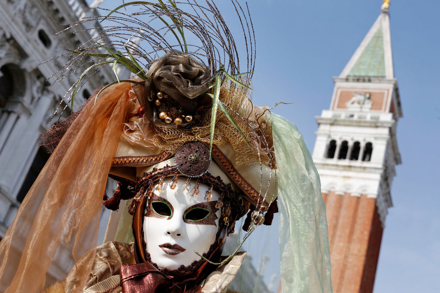 Venice Carnival: feast of masks