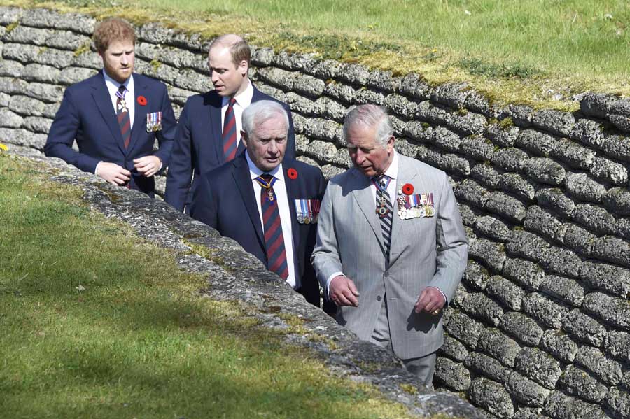 British royals and Canadian PM pay tribute to fallen soldiers in WWI