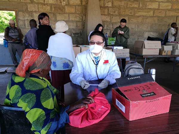 Chinese doctors' skills, care touch hearts in Lesotho