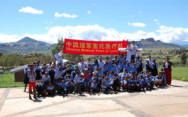 Chinese doctors' skills, care touch hearts in Lesotho