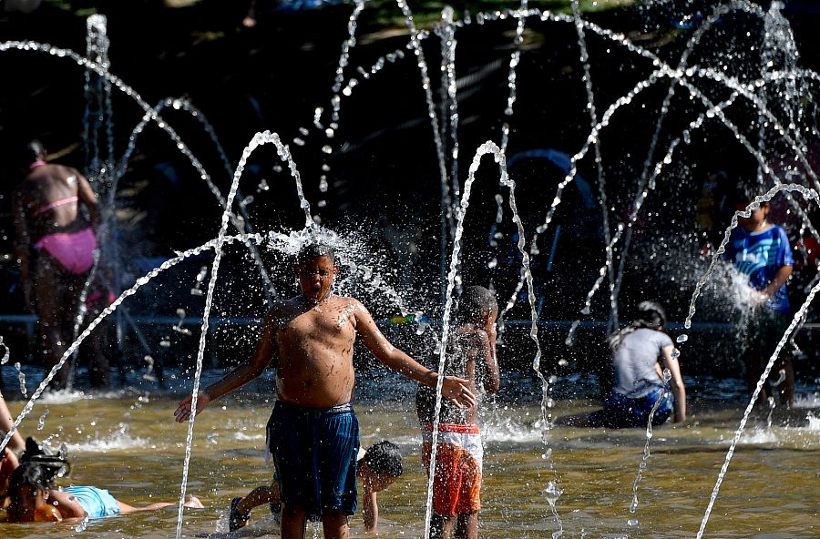 Unusually high temperatures hit Europe