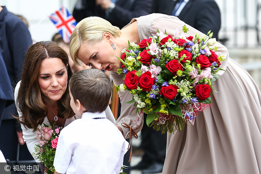 Duchess of Cambridge visits Adam Mickiewicz Monument in Poland