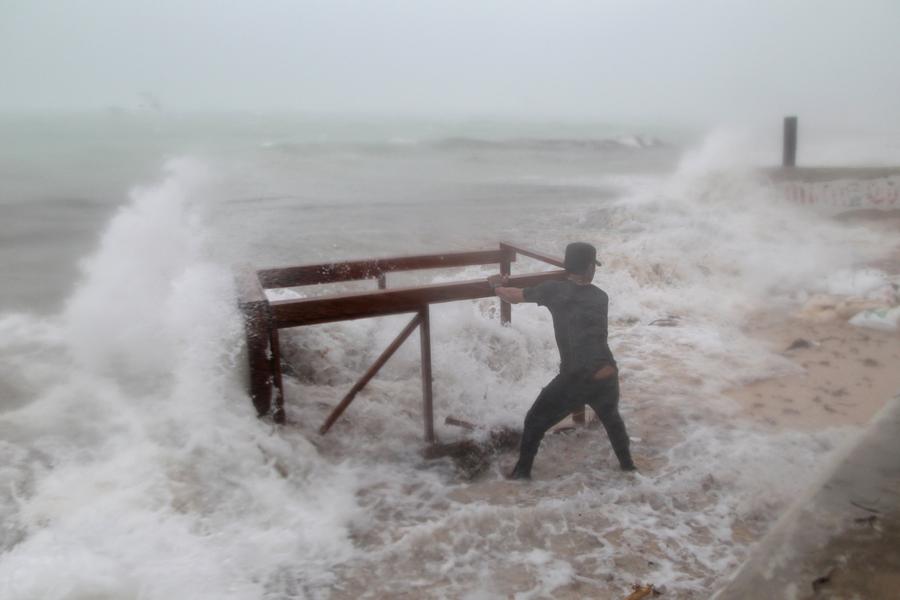 The world in photos: Sept 18-24