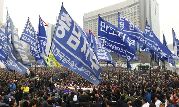 Thousands protest in Seoul before G20 summit