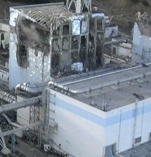 More smoke rises from Japan's crippled nuke plant