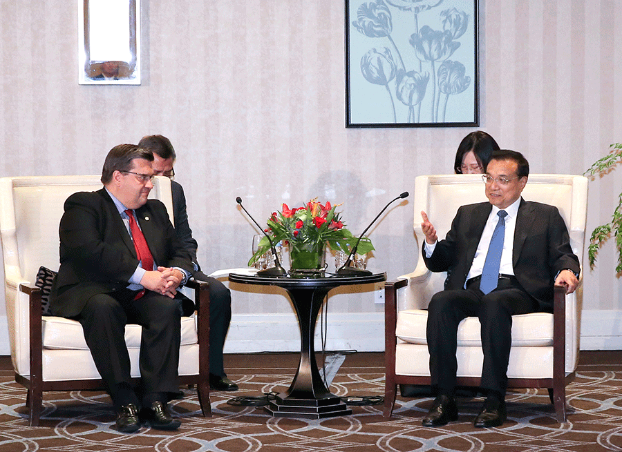 Chinese premier calls on Montreal, Quebec to lead cooperation with China at local levels