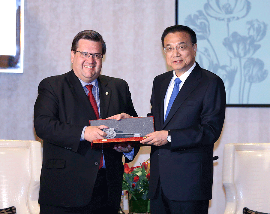 Chinese premier calls on Montreal, Quebec to lead cooperation with China at local levels