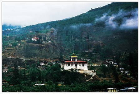 不丹最难抵达的人间净土_不丹：最难抵达的人间净土(组图)_乐途旅游网