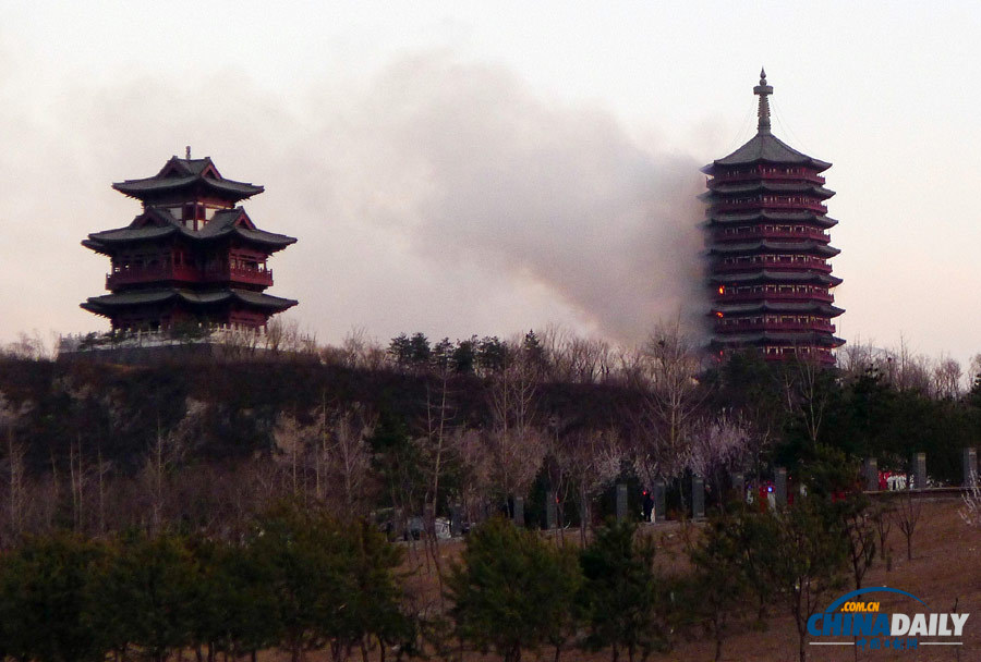 精选打印文章   发送给我好友 编辑: 张少虎 标签: 园博园永定塔火灾