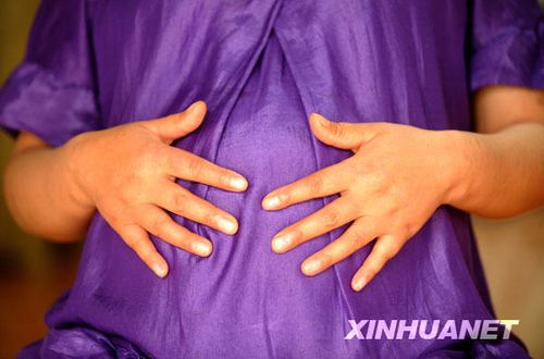 组图:“我们要再做一次妈妈”