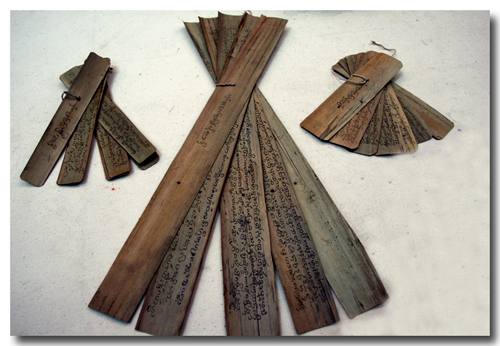 民博会上民间手工艺大师展绝活[图]