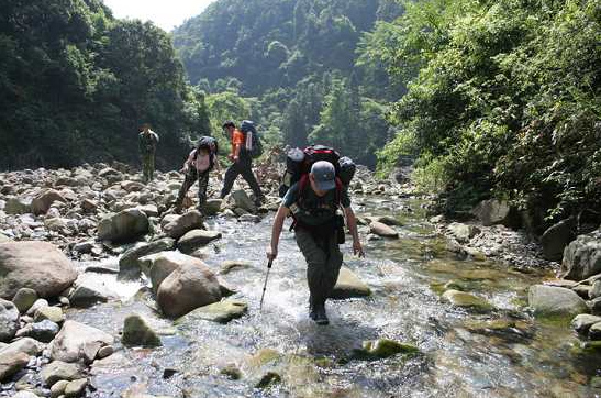 中国十大“非著名”山峰(组图)