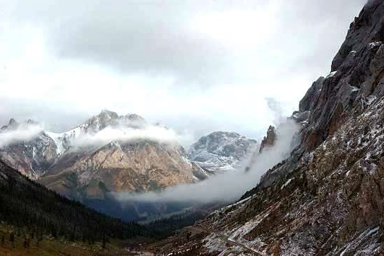 中国十大“非著名”山峰(组图)