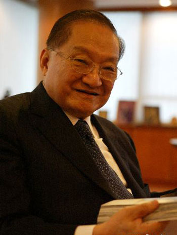 金庸：武侠小说的“绝代宗师”