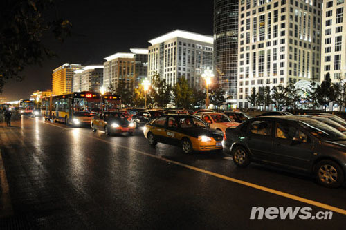 长安街大修竣工 阅兵“主战场”焕然一新[组图]