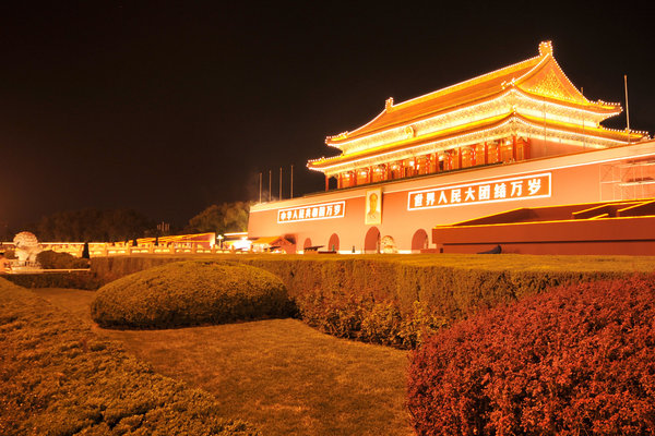 长安街十年来大修竣工 阅兵“主战场”焕然一新