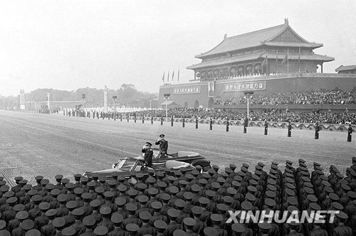 1957年：受阅人数少 外宾空前多