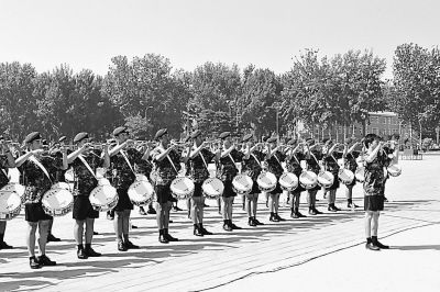 1300人军乐团将亮相国庆庆典(图)