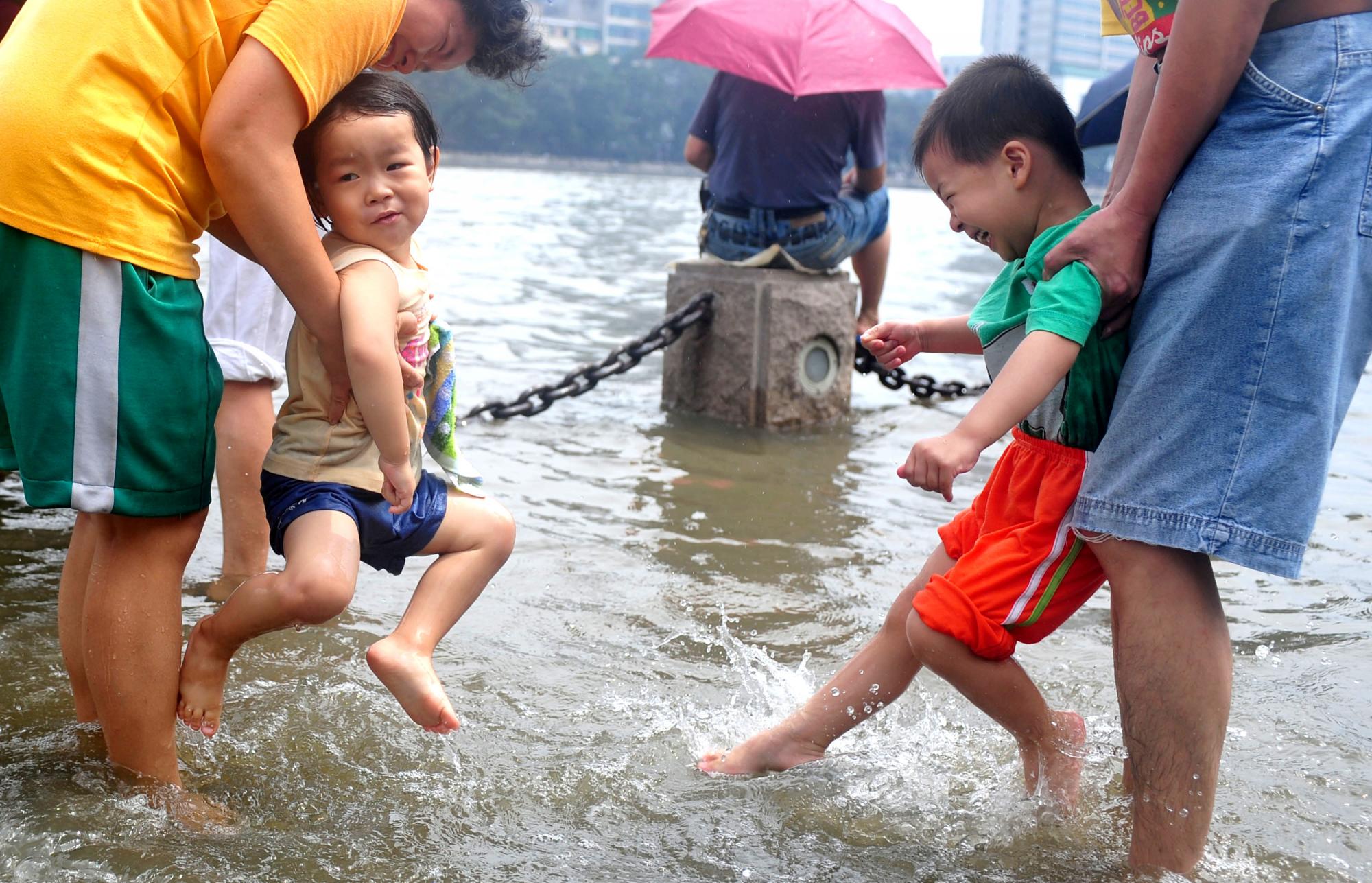 天文大潮至 浸泡“龙舟水”
