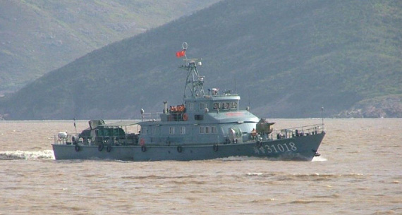 我国8艘海警舰艇赴北部湾巡逻打击侵渔活动