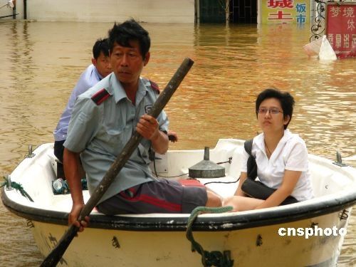 南方洪灾近4千万人受灾 胡锦涛作重要批示