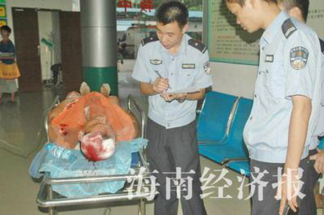 海南民工投燃烧弹讨薪致12人伤 引百人群殴