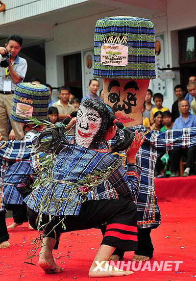 布依“雯当姆” 贵州活艺术[组图]