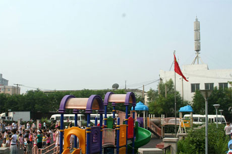 中移动在沈阳擅建发射塔 幼儿园数百孩子受威胁（图）