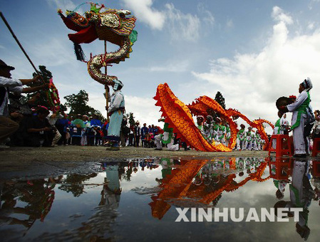 第八届中国摄影艺术节在云南大理开幕[组图]