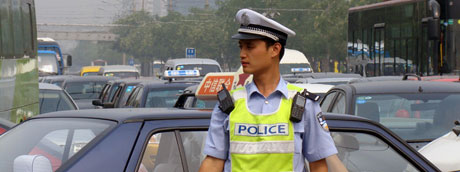 “京城最帅交警”孟昆玉的快乐生活