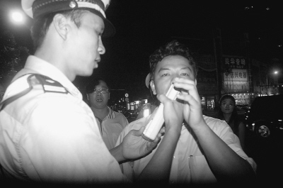 对酒后驾驶“零容忍”违规拟与银行个人诚信体系挂钩