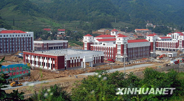 震区重建学校“整装”迎开学[组图]