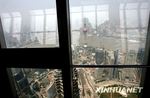 “世界最高观光厅”开业一年迎客260万人次[组图]