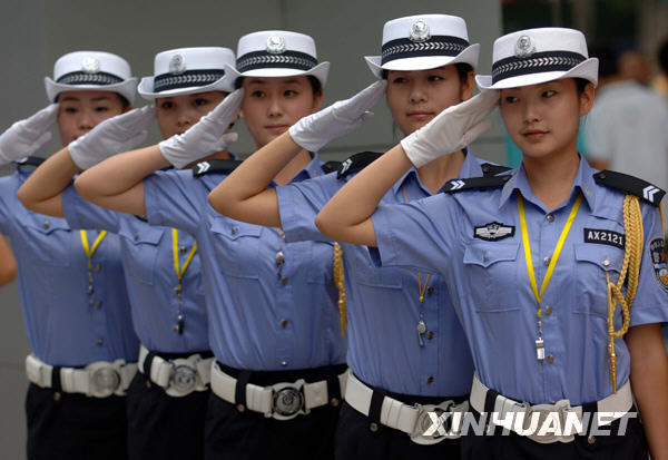 西安交警设立女子示范岗[组图]