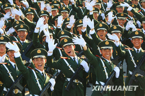 走近国庆受阅部队[组图]